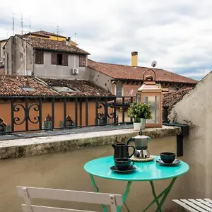  Appartamento Balcony